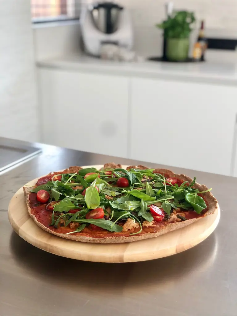 Pizza met tonijn.webp